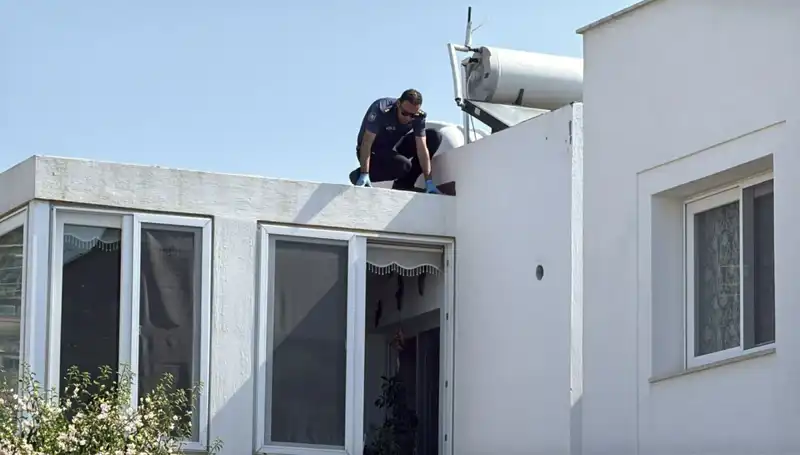 Bodrum'da Çatıdan Düşen Emekli Polis Hayatını Kaybetti, Olayın Ayrıntıları Neler?