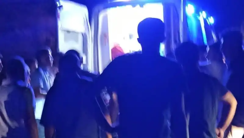 Otomobilin Uçuruma Yuvarlanması: Sürücü Hayat Mücadelesi Veriyor