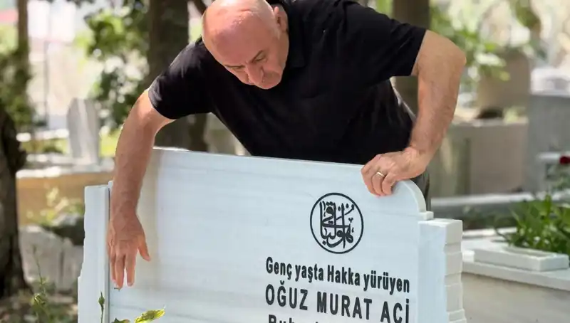 Aci Ailesinin Hüzünlü Babalar Günü: Kaybın Gölgesinde Bir Hatıra