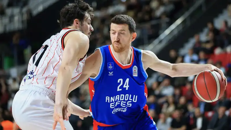 Anadolu Efes, Euroleague'de Şampiyonluk Yolunda Kritik Bir Maçta!