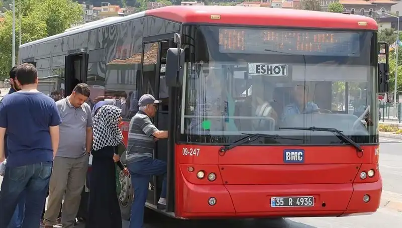 İzmir'de Öğrenci İndirimine Yaş Sınırı: 30 yaştan büyükler cezalandırılacak!