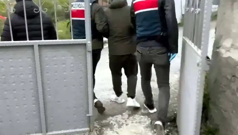 Türkiye'de 1.2 Milyar Liralık Dolandırıcılık Operasyonu: 139 Gözaltı