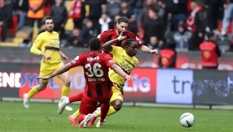 Milli Ara Sonrası Süper Lig Yeniden Başlıyor: Haftanın Heyecan Verici Maçları