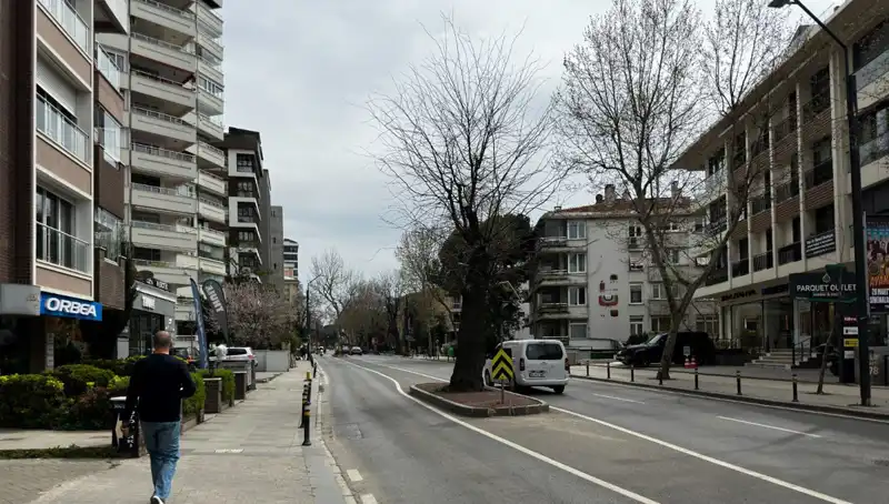 Kadıköy'de Sürekli Kaza Olan Cadde: Tehlikenin Perdesi Aralanıyor